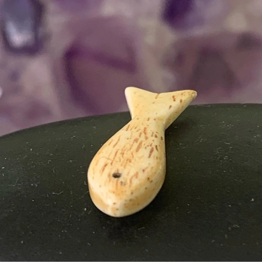 Hand Carved Fish Bone Bead Native American Style Miniature Fetish Animal VTG 1